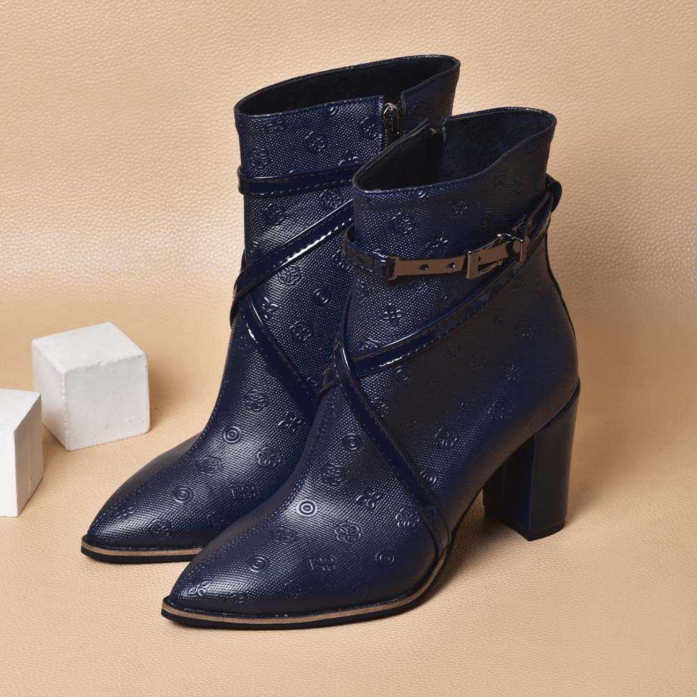 نیم بوت زنانه مدل دینا