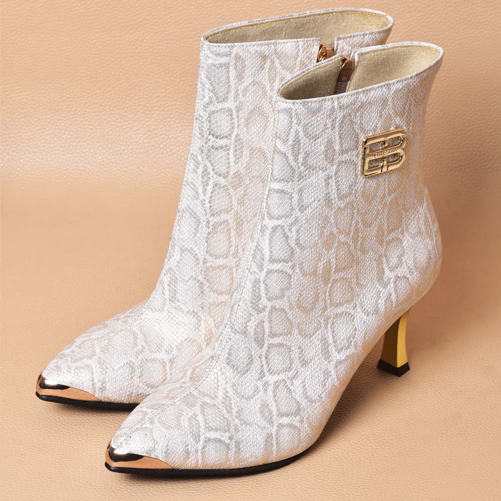 نیم بوت زنانه مدل هیلا