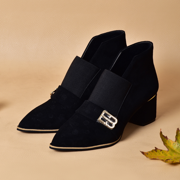 نیم بوت زنانه مدل جولیا